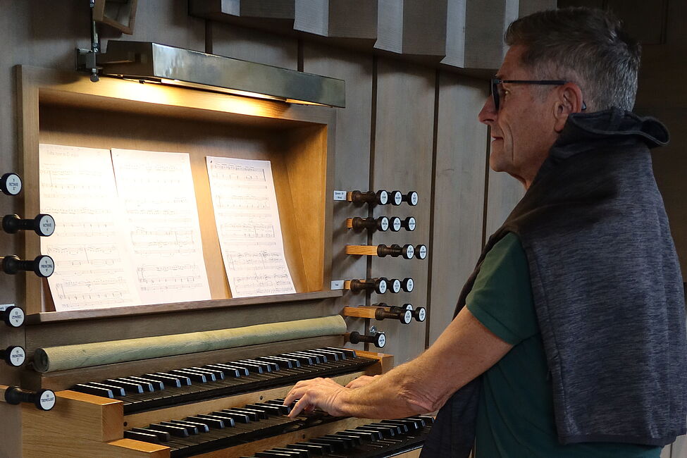 Philippe Frey neu an der Orgel