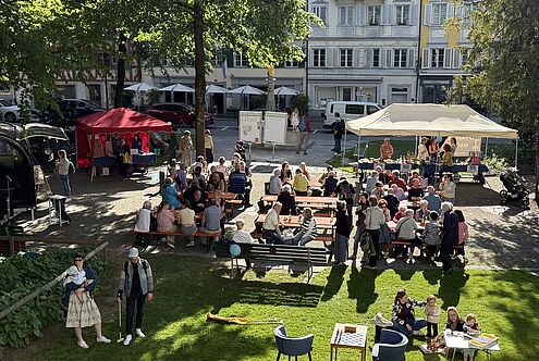 Kunterbuntes Nachbarschaftsfest