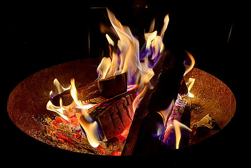 Am Lagerfeuer