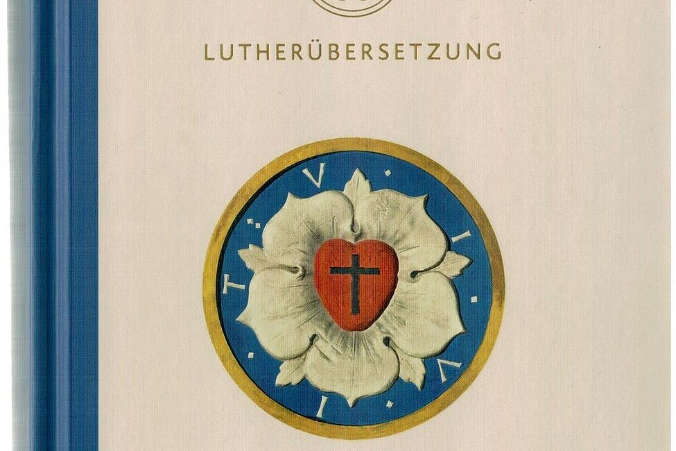 «Bibel des Monats Oktober»: Lutherbibel revidiert 2017.