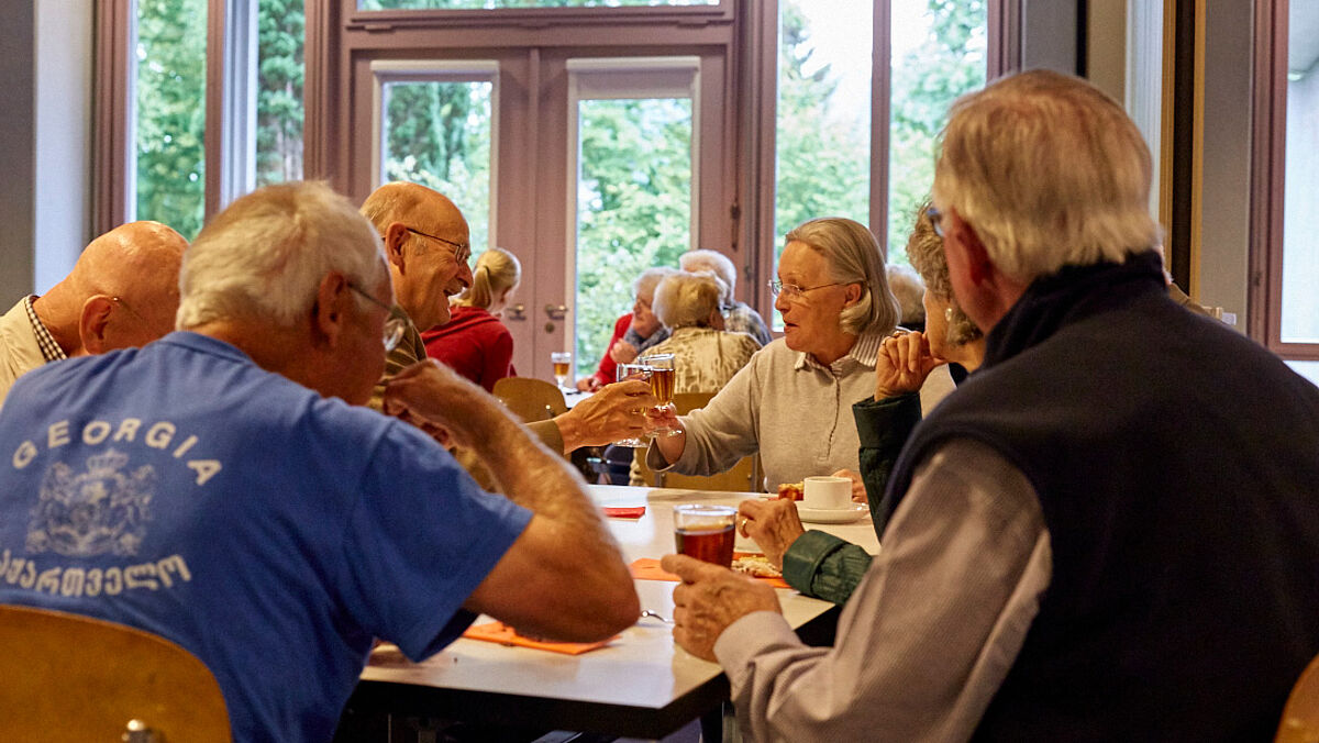 Treffpunkt des Erzählens und Zuhörens: Erzählcafé St. Anton