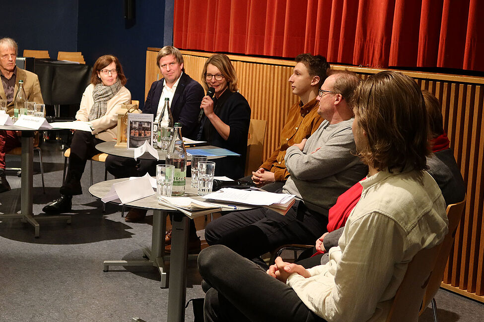 «Gott in der Verfassung» – Rückblick Podium «Links & Rechts: Politische Bubbles»