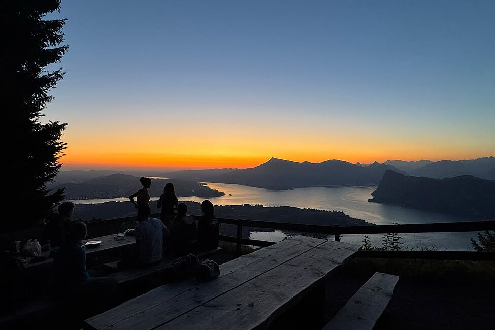 Sonnenaufgangswanderung  mit jungen Erwachsenen
