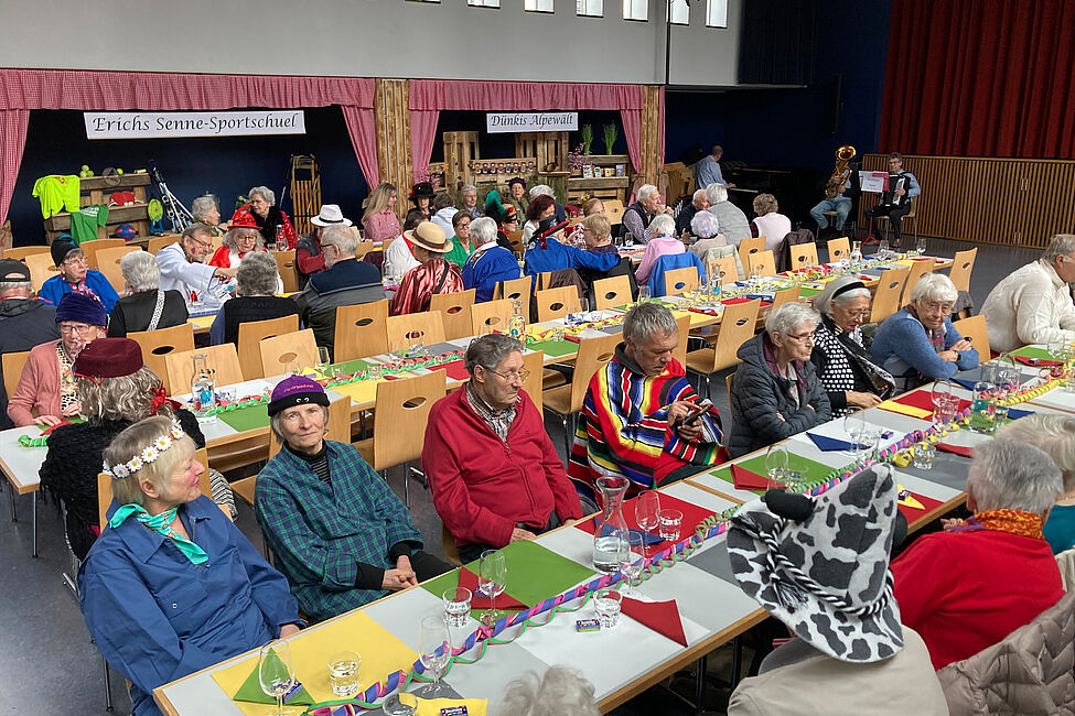 Gute Stimmung beim «Senne- und Älplerläbe»